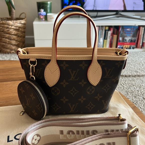 FLASH SALE!🇫🇷LOUIS VUITTON🇫🇷CROSSBODY STRAP & ROUND COIN PURSE ONLY!    NWT! - Picture 6 of 8